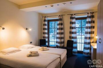 Фото номера Двухместный номер с 1 кроватью Отель Caryńska Resort &amp; SPA г. Лютовиска 5